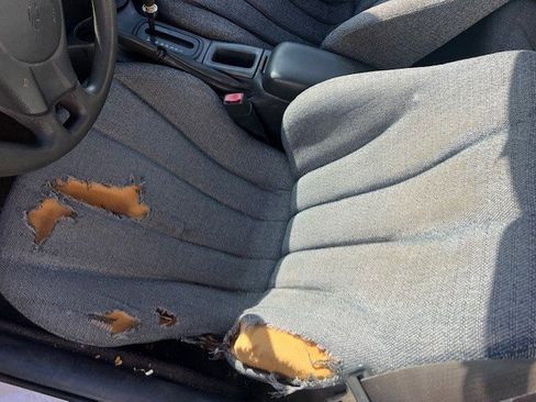 Used 2004 Chevrolet Cavalier $899 + TTL 520-628-9820 Car Co w/ Preferred Equipment Group image 19