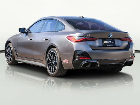 Used 2022 BMW i4 M50 w/ Premium Package image 9