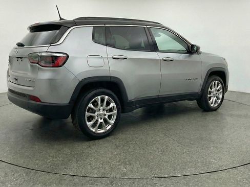 Used 2025 Jeep Compass Limited AWD/4WD image 9