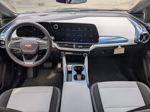 New 2026 Chevrolet Equinox EV LT image 20