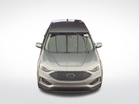 Certified 2023 Ford Edge SEL w/ Convenience Package AWD/4WD image 3