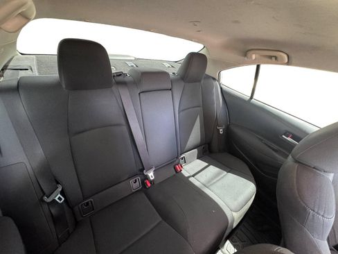 Used 2021 Toyota Corolla LE FWD image 16