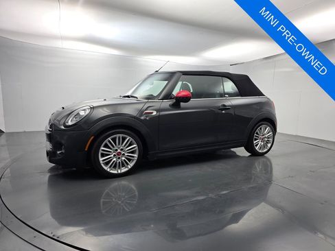 Used 2019 MINI Cooper S w/ Premium Package image 9