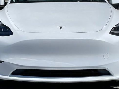 Used 2024 Tesla Model Y Long Range image 12