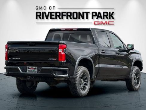 Used 2023 Chevrolet Silverado 1500 ZR2 w/ Technology Package AWD/4WD image 3