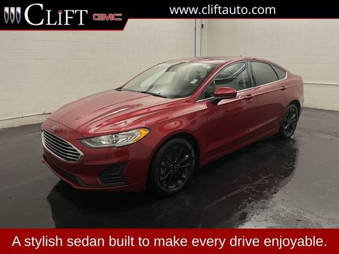 Used 2020 Ford Fusion SE FWD image 1