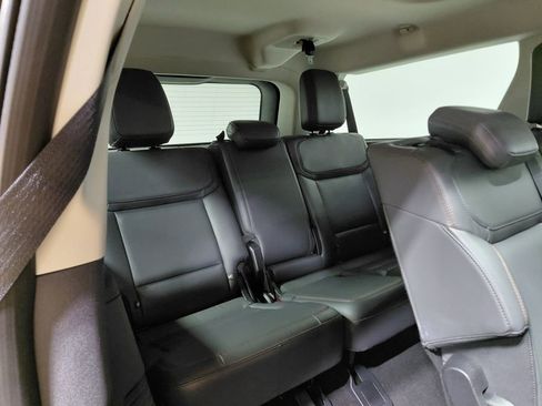 Certified 2025 Ford Expedition Max Active image 6