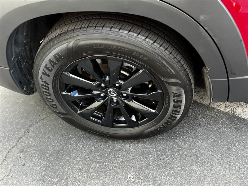 Used 2025 MAZDA CX-50 AWD 2.5 S w/ Premium Package image 12
