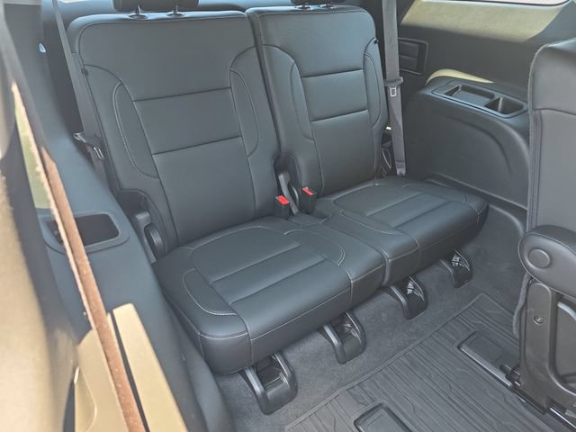 Used 2023 GMC Acadia SLT AWD/4WD image 12