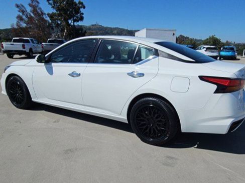 Used 2021 Nissan Altima 2.5 S FWD image 6
