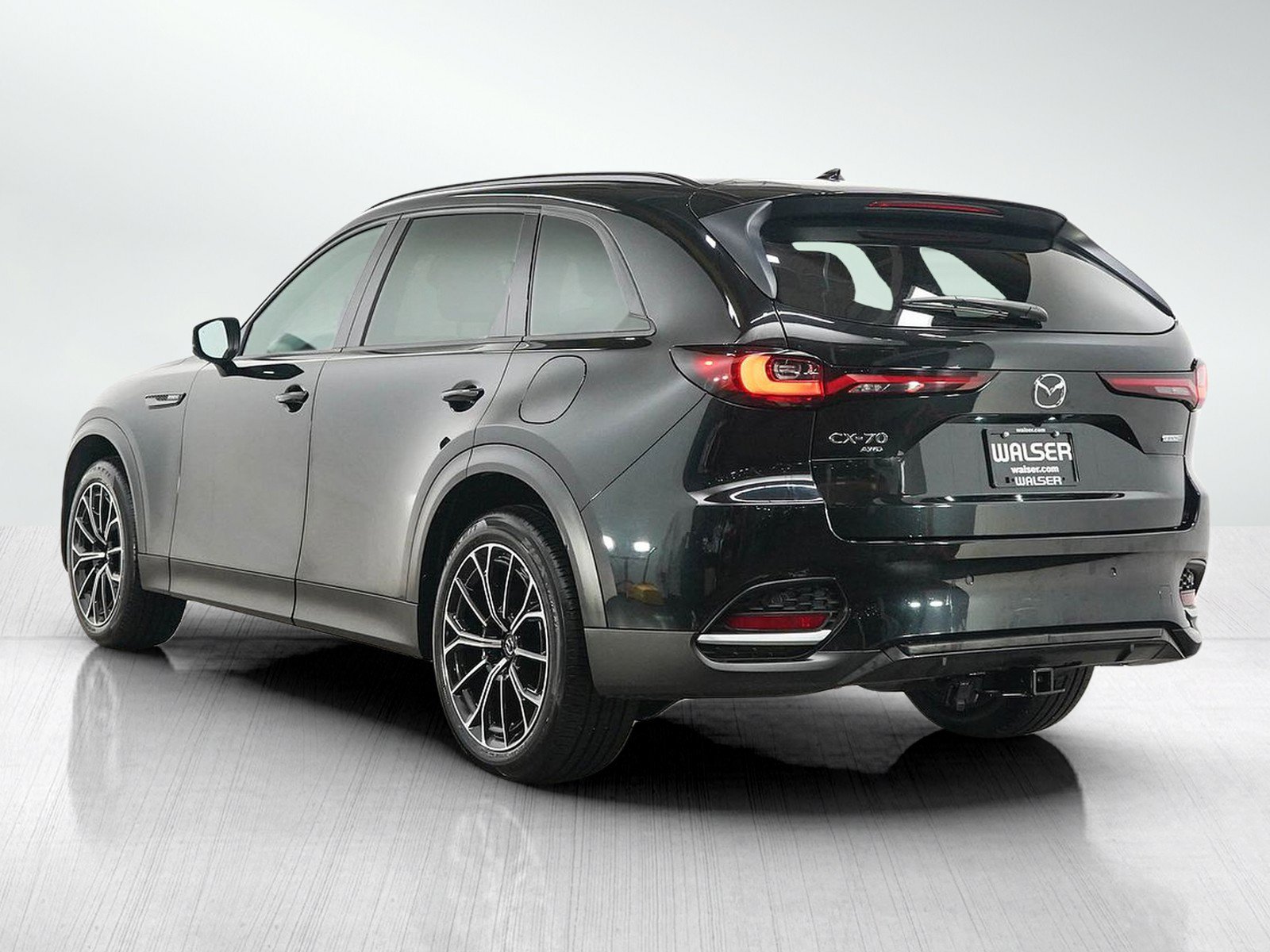 Certified 2025 MAZDA CX-70 Plug-In Hybrid w/ Premium Plus AWD/4WD image 3