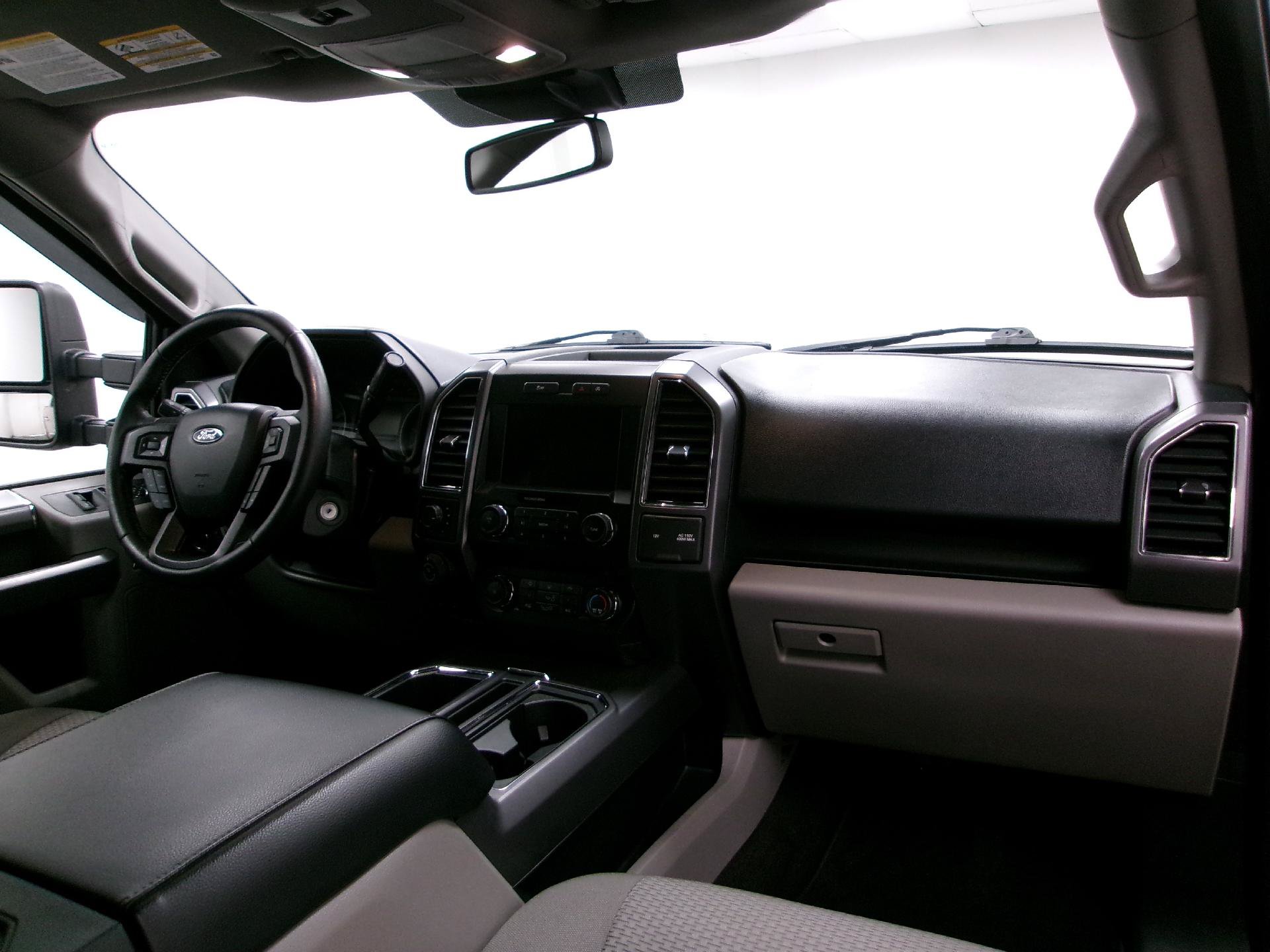 Used 2020 Ford F150 XLT w/ Equipment Group 302A Luxury AWD/4WD image 3