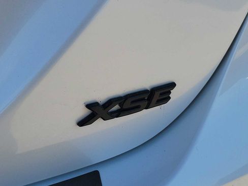 Used 2021 Toyota Camry XSE image 7