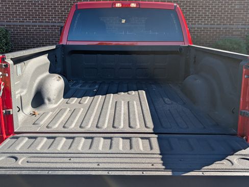 Used 2024 RAM 2500 Big Horn w/ Bed Utility Group image 18