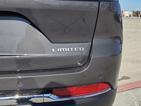 New 2025 Jeep Grand Cherokee Limited image 5