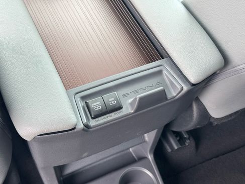 Used 2023 Toyota Sienna XLE image 15