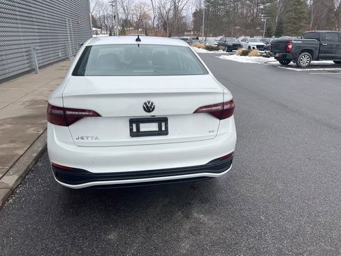 Used 2023 Volkswagen Jetta SE w/ Panoramic Sunroof Package image 33