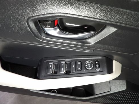 Used 2025 Honda Accord LX image 10