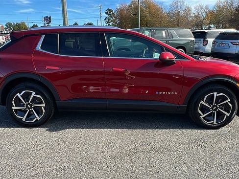 New 2026 Chevrolet Equinox EV LT image 4