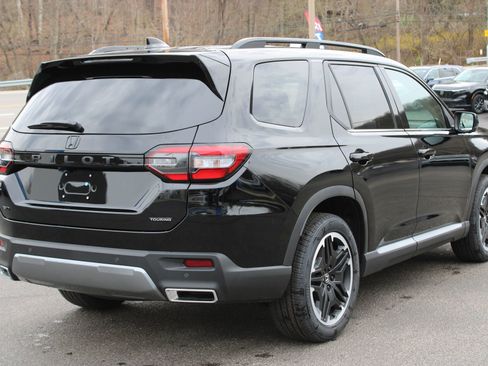 New 2026 Honda Pilot Touring image 8