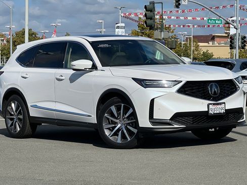 Used 2026 Acura MDX w/ Technology Package image 2