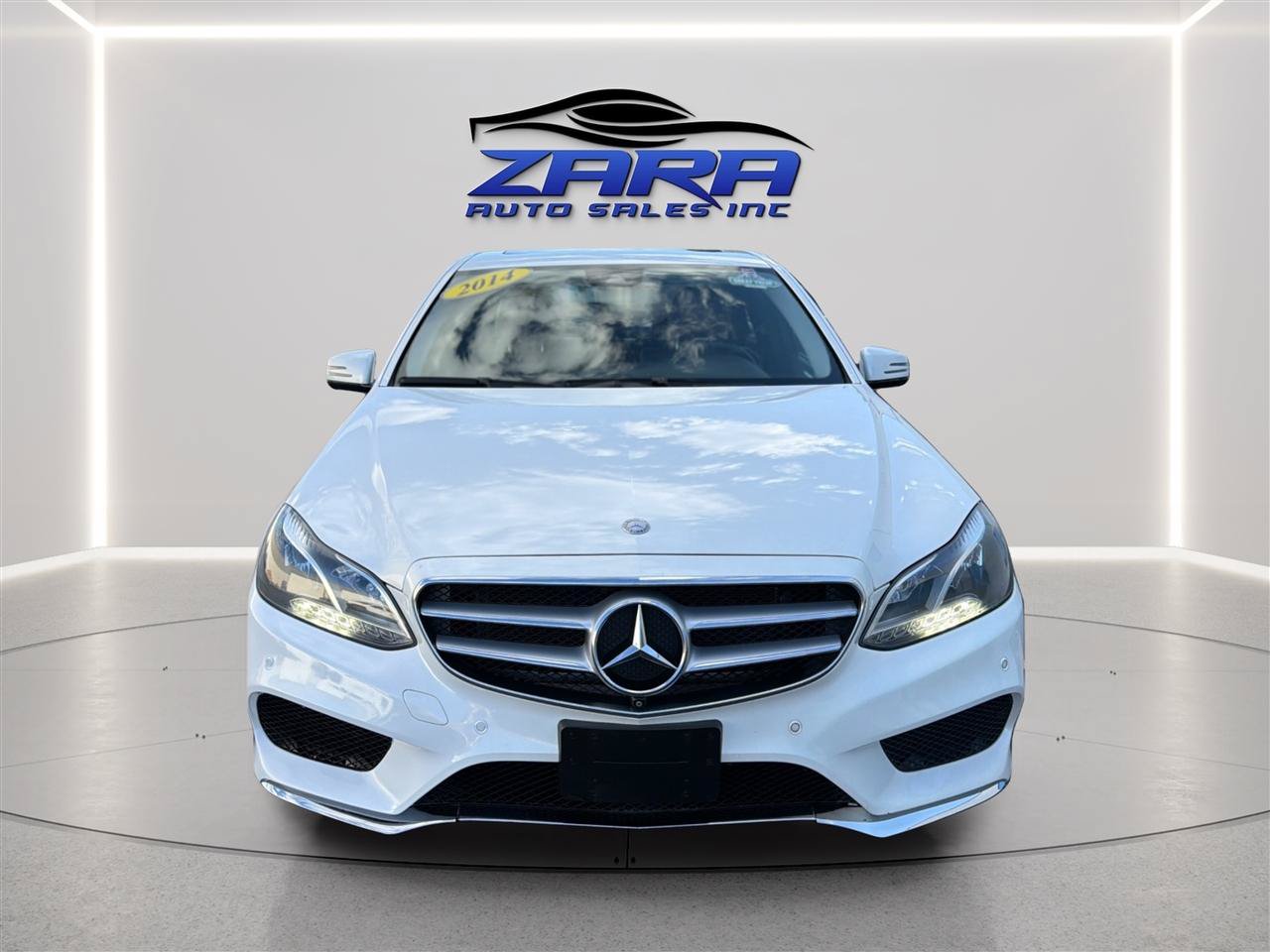 Used 2014 Mercedes-Benz E 350 Sedan image 2