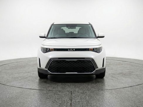 Used 2025 Kia Soul LX w/ LX Technology Package image 2