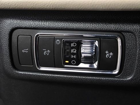 New 2026 Lincoln Corsair Premiere image 24