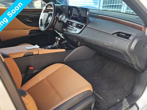 Used 2024 Lexus ES 300h w/ Premium Package image 11