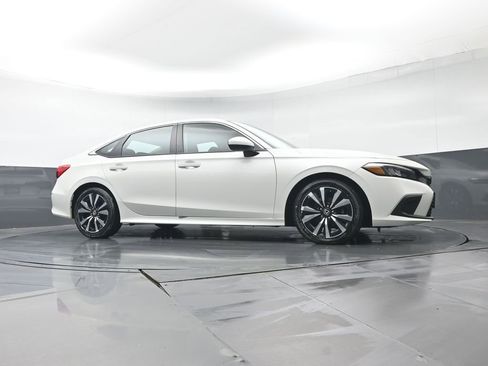 Certified 2024 Honda Civic EX image 38