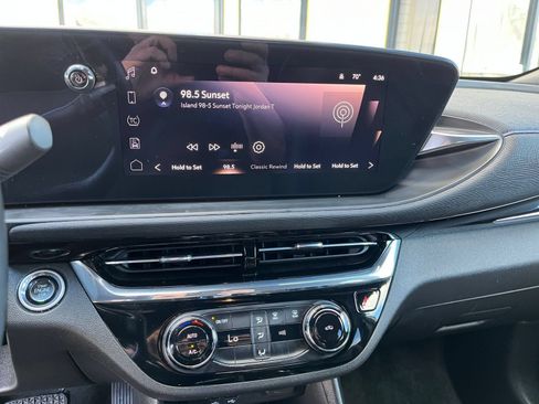 Used 2025 Buick Envista Sport Touring FWD image 16