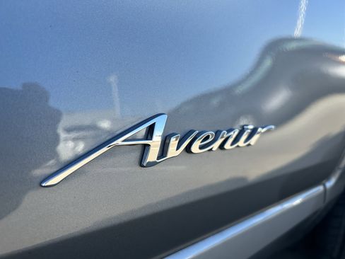 Used 2025 Buick Encore GX Avenir w/ Avenir Technology Package image 9