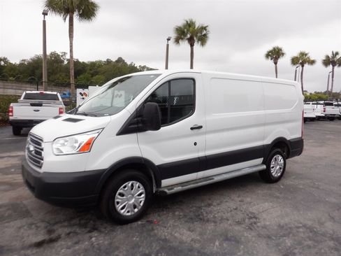 Used 2017 Ford Transit 250 130 Low Roof w/ Exterior Upgrade Package RWD image 2