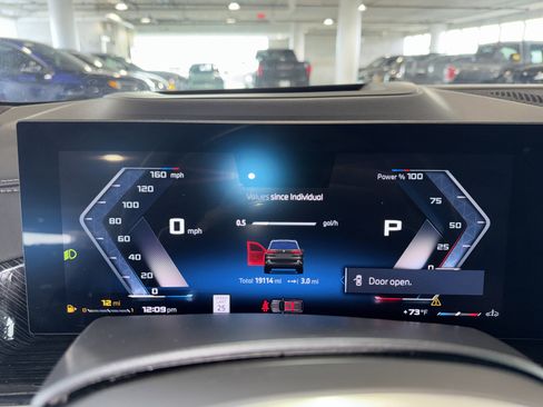 Used 2025 BMW X5 M60i w/ Executive Package image 24