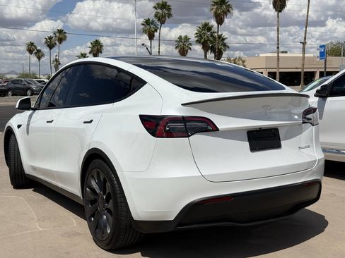 Used 2023 Tesla Model Y Performance AWD/4WD image 7