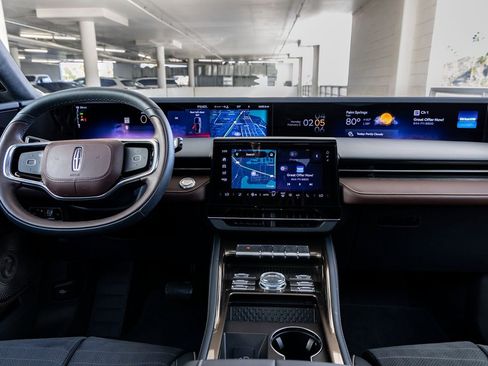 Used 2026 Lincoln Nautilus Black Label image 14