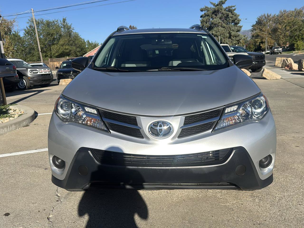 Used 2013 Toyota RAV4 LE AWD/4WD image 2