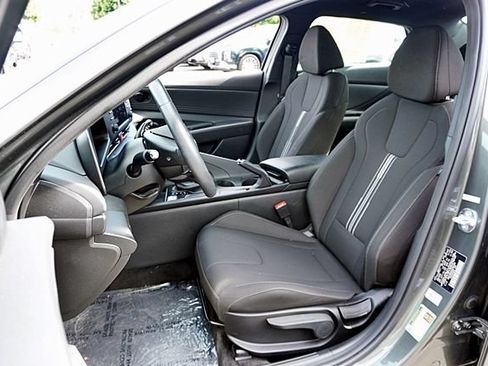 Used 2025 Hyundai Elantra Sport w/ Cargo Package FWD image 14