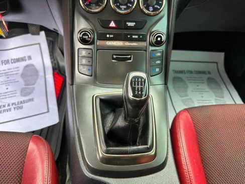 Used 2013 Hyundai Genesis 2.0T RWD image 13