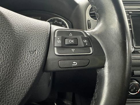 Used 2017 Volkswagen Tiguan S image 20