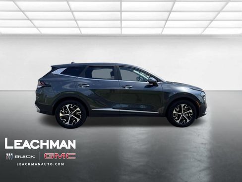Used 2024 Kia Sportage EX FWD image 9