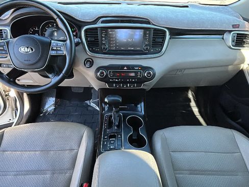 Used 2019 Kia Sorento EX w/ EX Touring Package AWD/4WD image 26