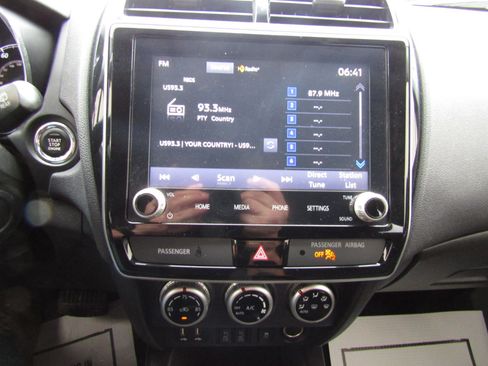 Used 2020 Mitsubishi Outlander Sport SE image 12