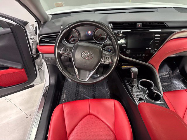 Used 2019 Toyota Camry XSE FWD image 16