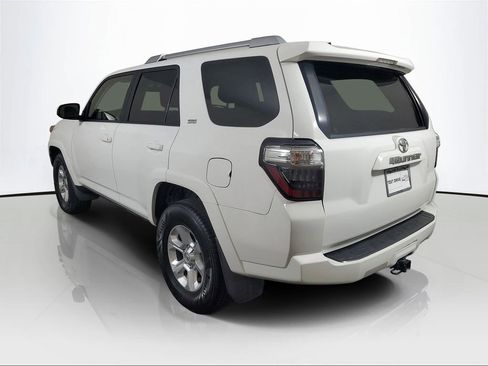 Used 2018 Toyota 4Runner SR5 RWD image 4