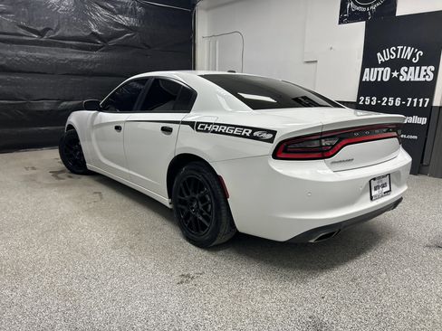 Used 2015 Dodge Charger SE w/ Popular Equipment Group RWD image 4