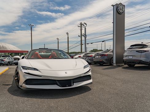 Used 2024 Ferrari SF90 Spider AWD/4WD image 13