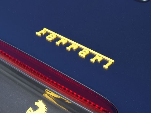 Used 2020 Ferrari Portofino RWD image 11