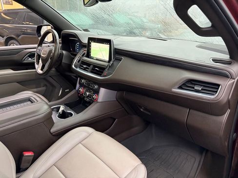 Used 2022 GMC Yukon SLT w/ SLT Premium Package image 33