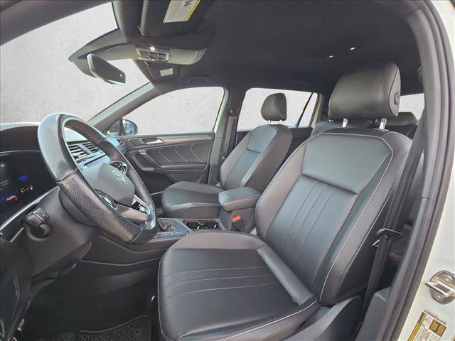 Used 2022 Volkswagen Tiguan SE R-Line FWD image 14